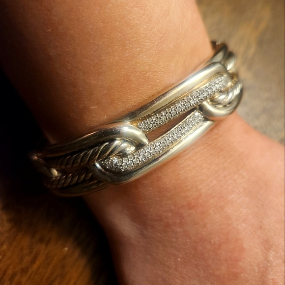 David Yurman | Diamond Labyrinth Link Bangle Bracelet - Size Medium - Picture 8 of 10